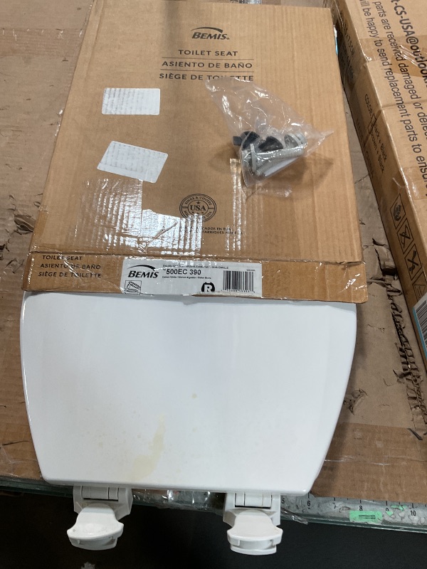Photo 1 of ***ODOR/ PEE IN SCREW PIECES** BEMIS 500EC 390 Toilet Seat with Easy Clean & Change Hinges, 1 Pack Round, Cotton White
