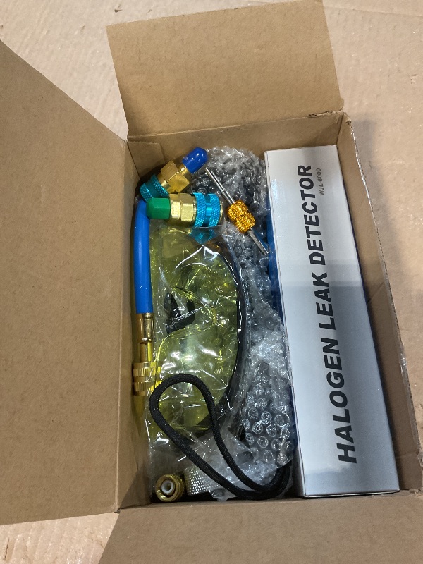 Photo 1 of Tellegloww AC Leak Detector Kit, R1234yf R134a R410a AC Oil UV Dye Injector Kit Refrigerant Leak Detector Tool Low Side Quick Coupler Mini Split Adapter Glasses Flashlight(Classic)