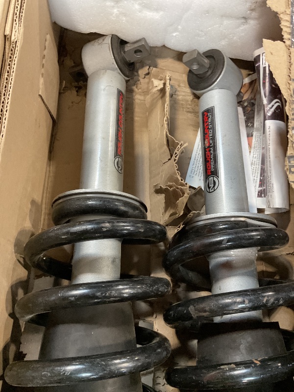 Photo 1 of **SCRAPES. DIRT**Rough Country 2" Loaded N3 Leveling Struts for 2014-2018 Chevy/GMC 1500-501063