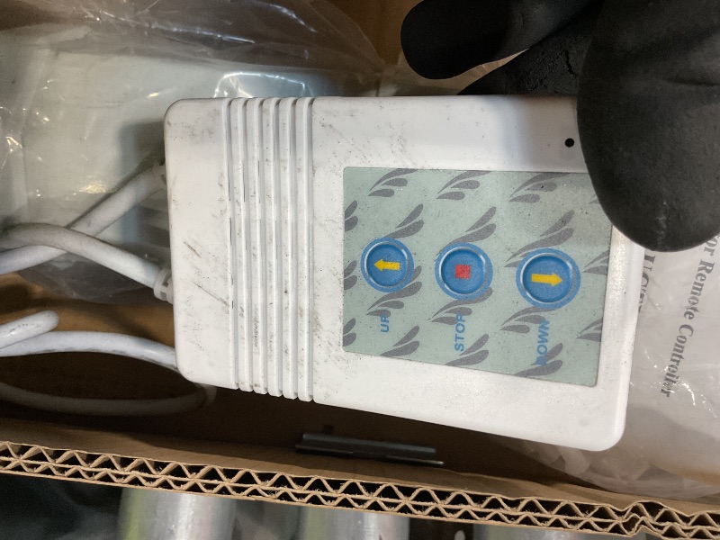 Photo 1 of **DIRT. SCRAPES**electric projection screen 120 16:9