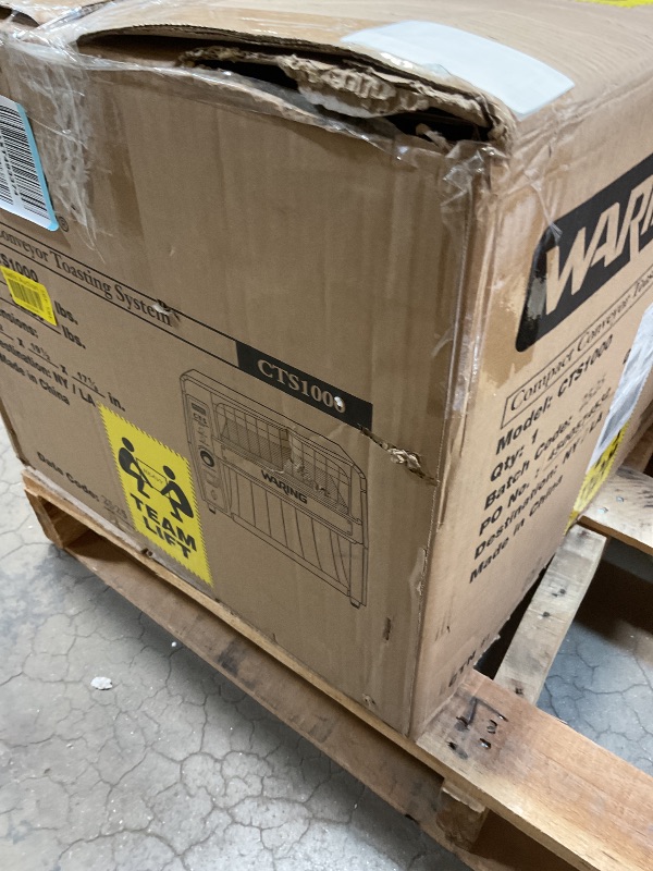 Photo 1 of **DIRT**Waring Commercial CTS1000 Coneyer Toaster, 450 Slices per hour, 120V, 1800W, 5-15 Phase Plug