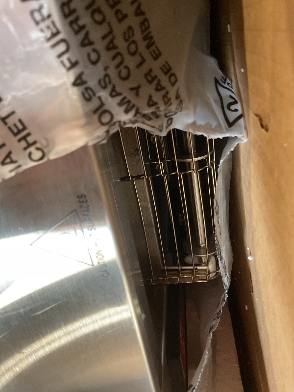 Photo 1 of **DIRT**Waring Commercial CTS1000 Coneyer Toaster, 450 Slices per hour, 120V, 1800W, 5-15 Phase Plug