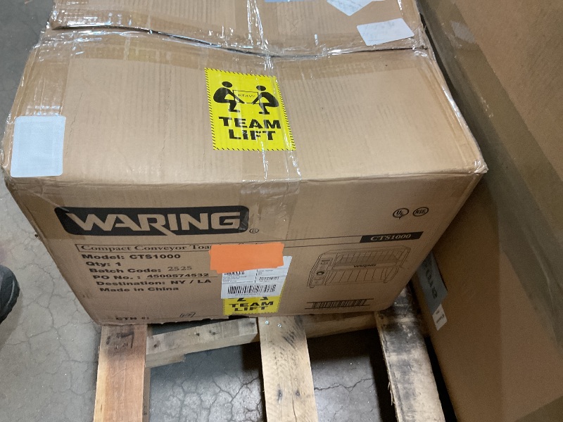 Photo 1 of **DIRT**Waring Commercial CTS1000 Coneyer Toaster, 450 Slices per hour, 120V, 1800W, 5-15 Phase Plug