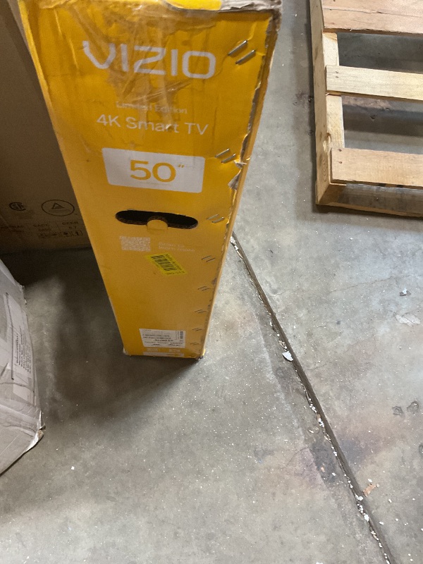 Photo 1 of **SCRAPES. DIRT**Amazon Basics Large 3-Tier Cat Durable,Pliable Cage Playpen Box Crate Kennel - 35.8"L x 22.4"W x 50.6"H, Black