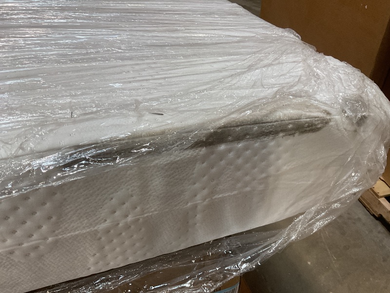 Photo 1 of ***MINOR DIRT FROM TRANSPORT ***Novilla Full Size Mattress, 8 Inch Full Size Mattress in a Box, Gel Memory Foam Mattresses with Comfort Foam for Cooling Night Sleep, Pressure Relief, CertiPUR-US Certified