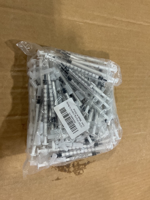 Photo 1 of 100 Pack 1ml Syringe for Liquid, 1cc Plastic Small Syringes for Scientific Labs, Measuring Liquids, Feeding Pets, Medical Student, Oil or Glue Applicator, Non-Sterile, No Needle