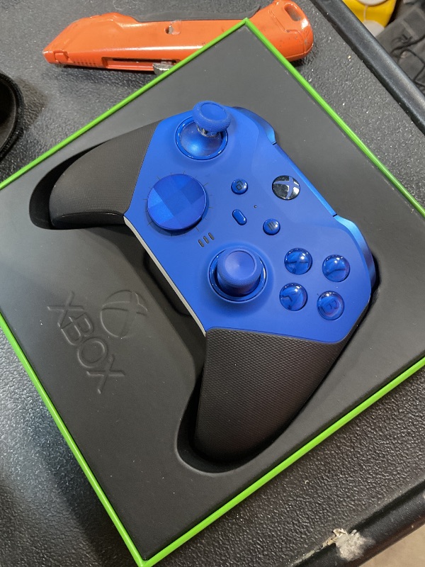 Photo 1 of *left joystick damaged/missing back buttons*Xbox Elite Series 2 Core Wireless Gaming Controller – White Series X|S, One, Windows PC, Android, and iOS