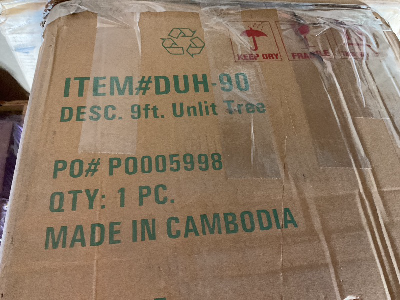 Photo 1 of **SCRAPES**National Tree Company 9 ft Unlit Dunhill Fir Full Artificial Christmas Tree, 4,026 Tips, Includes Stand, Green