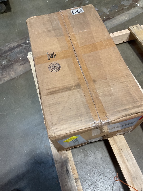 Photo 1 of Victron Energy MultiPlus-II - Power Inverter - Pure Sine Wave Inverter Charger for 120 amp Battery - with PowerAssist Technology - 3000VA 12-Volt