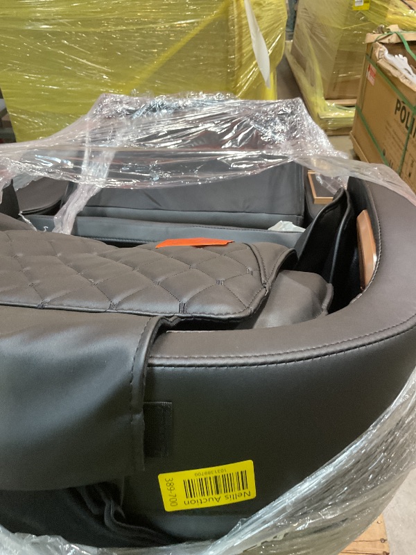 Photo 1 of **SCRAPES. DIRT**LIULINREST 2026 4D Massage Chair Full Body, Zero Gravity Massage Chair with SL-Track & Heating, Massage Shiatsu Recliner Chair with Smart Voice Control, Touchable Screen, Airbags, Foot Rollers (BLACK)