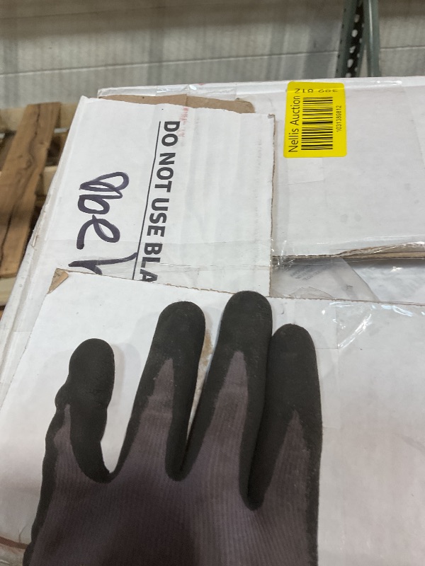 Photo 1 of **FOLDS**Amazon Basics Multipurpose Copy Printer Paper, 20 lb, 8.5 x 11 Inches, 8 Reams (4,000 Sheets), 92 Bright White, Great for Crisp Ink Printing