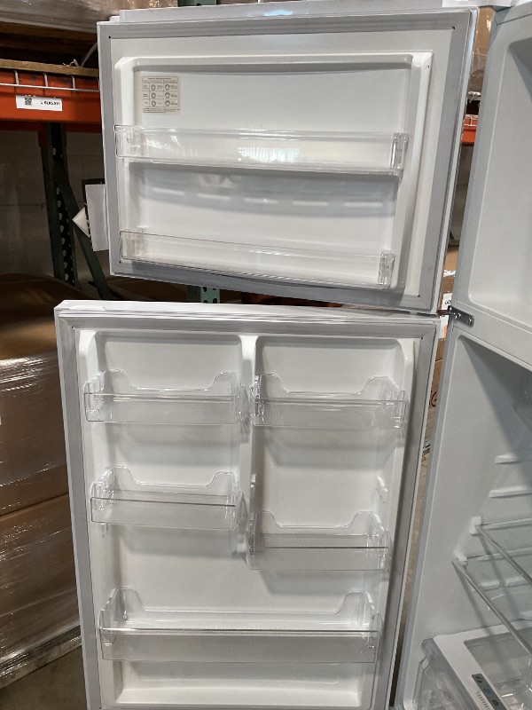 Photo 1 of *** MINOR DAMAGE***BLACK+DECKER 16.4 Cu. Ft. Top Mount Refrigerator with Freezer, 2 Door Refrigerator with Top Freezer and Separate Temperature Controls, Auto Defrost, BR1640KW, White