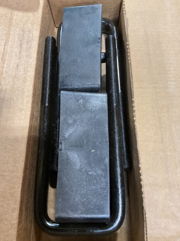 Photo 1 of *** PARTIAL SET/MISSING UNKNOWN PARTS***Rough Country 3.5" Bolt-On Lift Kit w/N3 Struts for 2005-2023 Tacoma - 74231RED