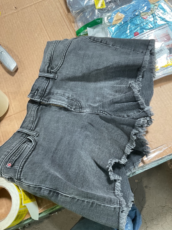 Photo 1 of *** NO PACKAGING ***Hudson Women's Gracie High Rise Denim Short, Hidden Valley, 32