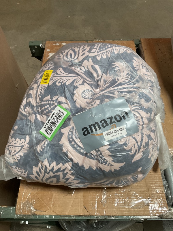 Photo 1 of **STYLE DIFFERS FROM STOCK SEE PHOTO/ UNKNOWN MISSING PIECES*** Drucon Paisley Comforter Set Queen, 7 Pieces Bed in a Bag Boho Comforter Bedding Soft Microfiber Queen Size Navy Blue Comforter with Sheet & Pillowcases