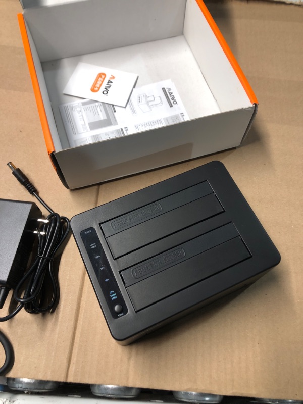 Photo 4 of **FOR PARTS ONLY**(NON REFUNDABLE)
MAIWO Dual Bay Hard Drive Docking Station with Offline Clone for 2.5 3.5 Inch SATA HDD SSD, 3X USB 3.0 Hub Extension, 44TB Capacity, External Hard Drive Duplicator Cloner