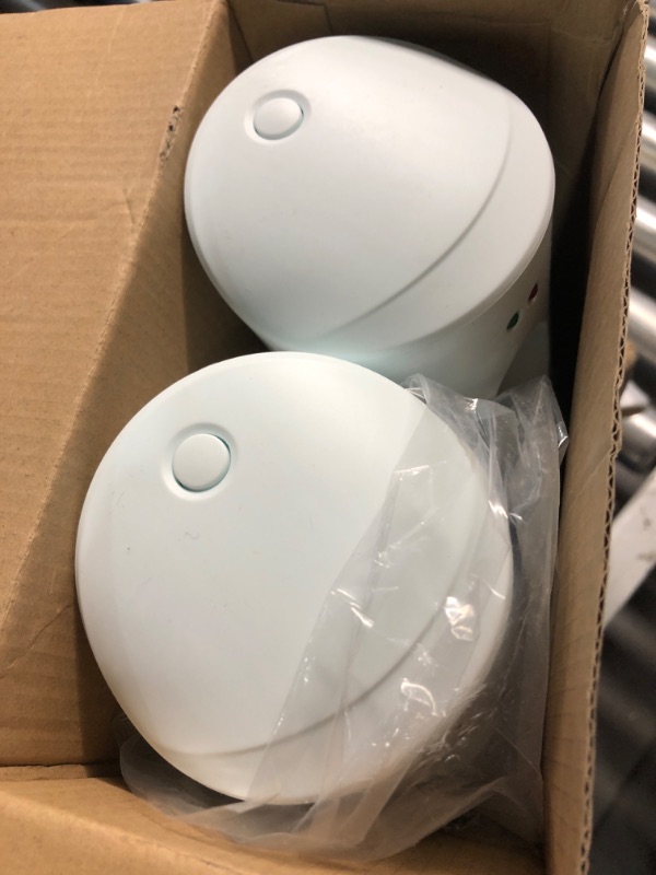 Photo 1 of ***(MISSING REFILLS) ***
DZUEKOMI Automatic Air Freshener Spray Dispenser (2-Pack) , Free Standing or Wall Mounted Automatic Aerosol Spray Dispenser Adjustable Aromatherapy Machines for Home, Indoor, Bathrooms, Offices,
