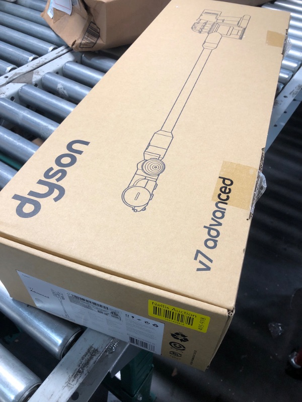 Photo 1 of Dyson V7 Advanced Cordless Stick Vacuum Cleaner