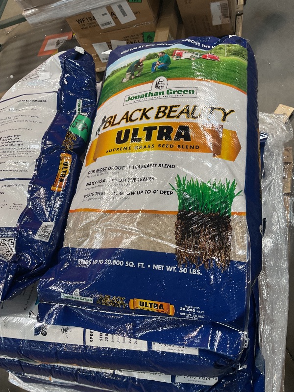 Photo 1 of Jonathan Green (10324) Black Beauty Ultra Grass Seed - Cool Season Lawn Seed (50 lb)