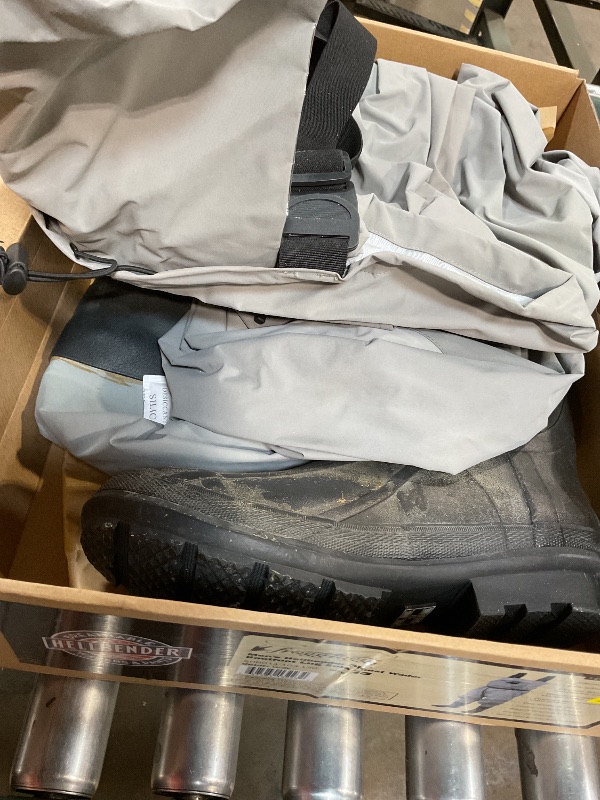 Photo 1 of ** Dirty ** FROGG TOGGS Hellbender PRO Bootfoot Fishing Chest Wader-LUGGED