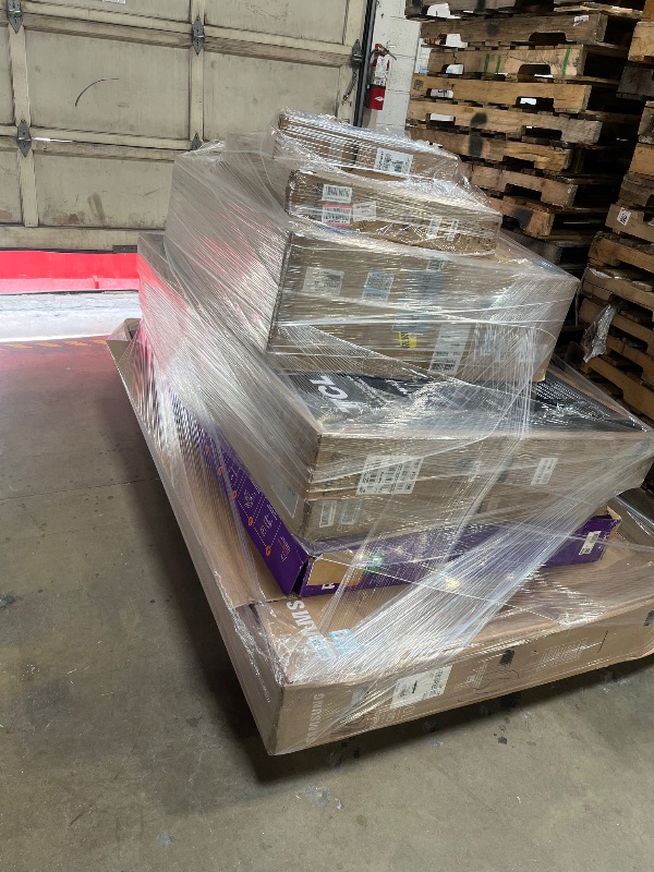 Photo 1 of *FINAL SALE/ NO RETURNSI
PALLET OF NON-FUNCTIONING TVS
QTY 8