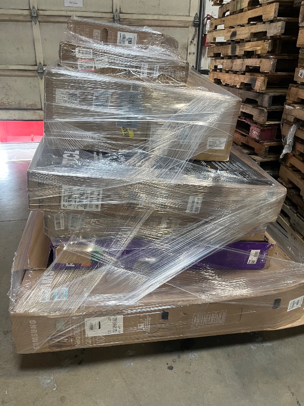 Photo 1 of *FINAL SALE/ NO RETURNSI
PALLET OF NON-FUNCTIONING TVS
QTY 8