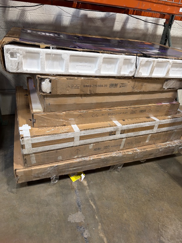 Photo 1 of *FINAL SALE/ NO RETURNSI
PALLET OF NON-FUNCTIONING TVS
QTY 7