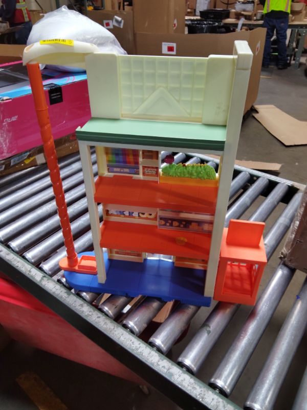 Photo 1 of **HOUSE ONLY *** Bluey Hammerbarn Mega Kids Home Improvement Store Playset, 22”, 4 Level Pretend Store with 15 Accessories and 45+ Sounds, Kids Play Market for Ages 3+
