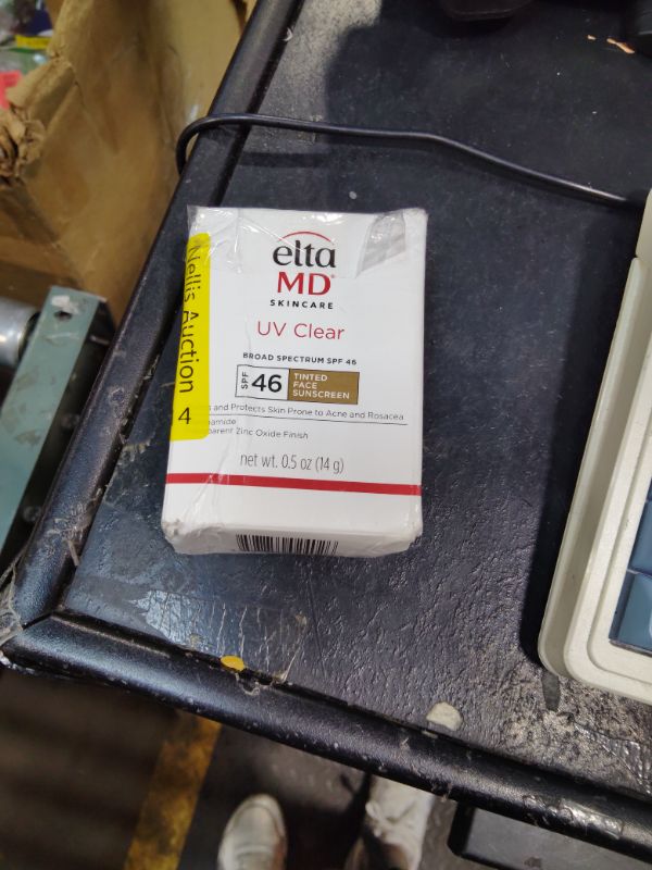View 2 of ***PARTIAL SET/ONLY 1 *** EltaMD UV Clear Face Sunscreen SPF 46, Oil-Free Sunscreen with Zinc Oxide, Dermatologist Recommended