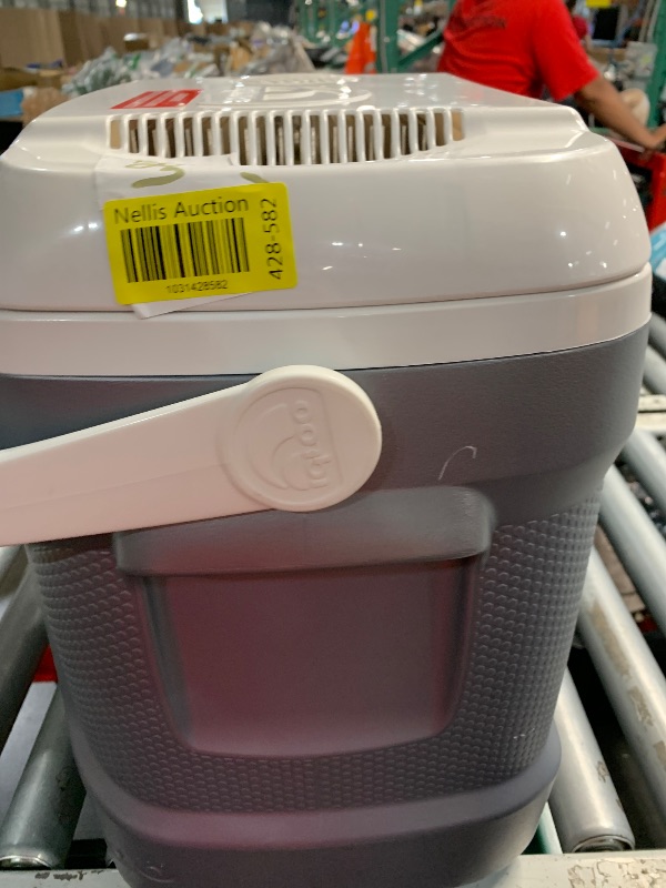 Photo 1 of (SEE NOTES) Igloo Thermoelectric Iceless 28-40 Qt Electric Plug-in 12V Coolers