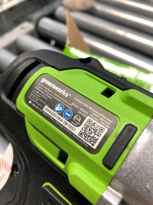 Photo 2 of * DOESNT HOLD CHARGE* Greenworks 24V Brushless 1/2" Hammer Drill (530 in-lbs.) 2.0Ah Battery and Charger Included, DDG402