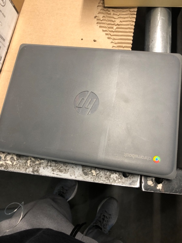 Photo 4 of ***CAN'T TURN ON*** HP Chromebook 11 G7 EE 11.6" Chromebook - 1366 x 768 - Celeron N4000-4 GB RAM - 16 GB Flash Memory, Chrome OS, Intel UHD Graphics 600 - in-Plane Switching (IPS) Technology - English Keyboard (Renewed)