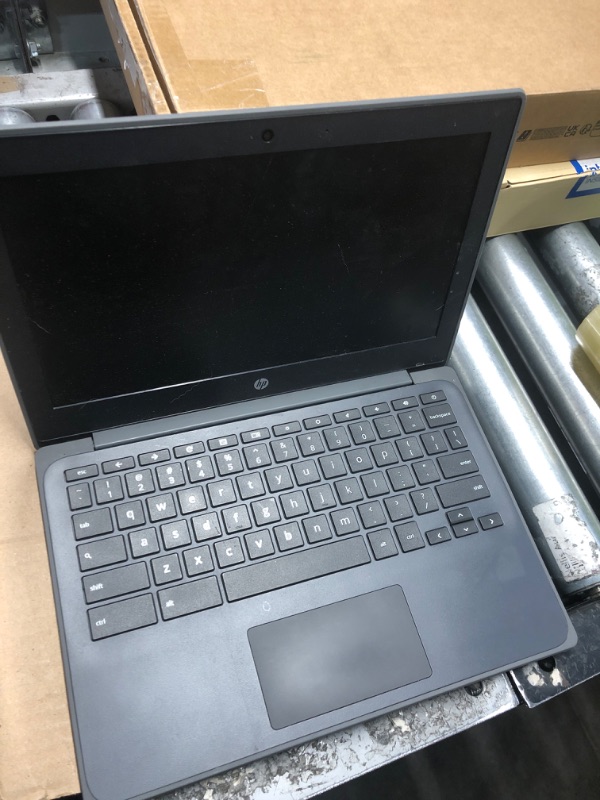 Photo 2 of ***CAN'T TURN ON*** HP Chromebook 11 G7 EE 11.6" Chromebook - 1366 x 768 - Celeron N4000-4 GB RAM - 16 GB Flash Memory, Chrome OS, Intel UHD Graphics 600 - in-Plane Switching (IPS) Technology - English Keyboard (Renewed)