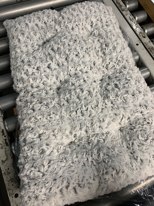 Photo 1 of (USED/FAIR) (23 x 18) (SMALL) 
JOEJOY Ultra Soft Calming Dog Bed, Washable Anti-Slip Kennel Mat Small Dogs", Grey