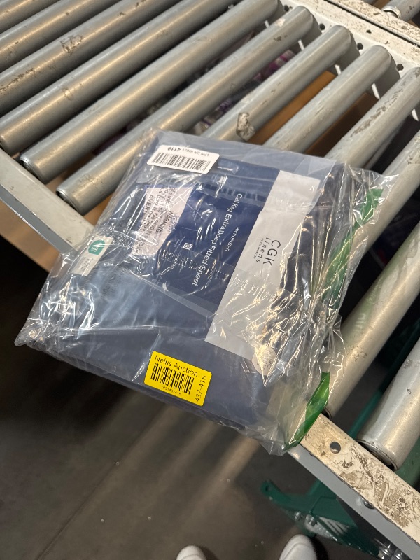 Photo 1 of (BAGGED) (USED/FAIR) Extra Deep Cal King Fitted Sheet - Hotel Luxury Single Fitted Sheet Only - Easily Fits 18 inch to 24 inch Mattress - Ultra Soft, Wrinkle Free with Extra Deep Pockets - Breathable & Comfy - Navy Blue