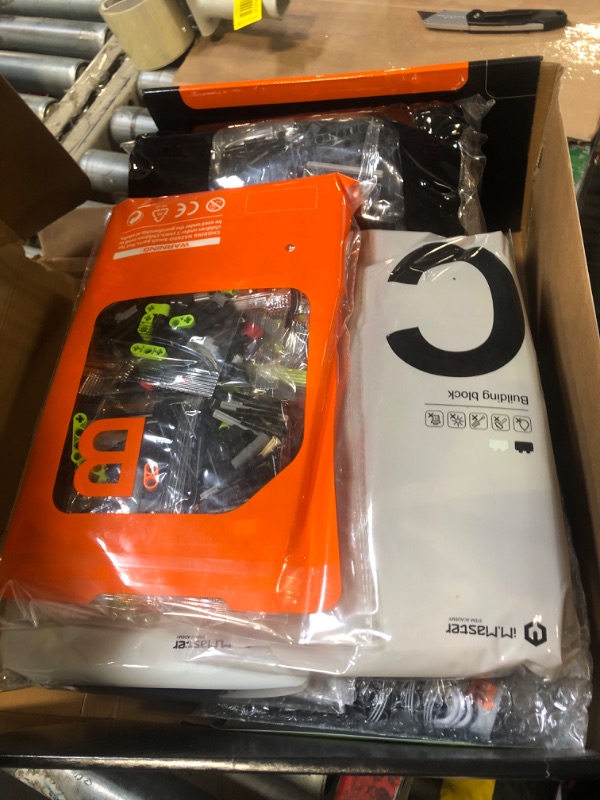 Photo 1 of OWNONE 1 Remote Control Jeep Wrange 4x4 Building Kits, 1:6 Technique Motorized Off Road Pickup Set - with 4 Black Motors, All Terrain Design - STEM Engineering Gift for Adults & Teens (2121 PCS)