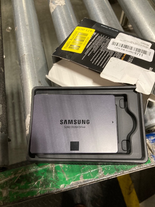 Photo 1 of SAMSUNG 870 QVO SATA III SSD 2TB 2.5" Internal Solid State Drive, Upgrade Desktop PC or Laptop Memory and Storage for IT Pros, Creators, Everyday Users, MZ-77Q2T0B