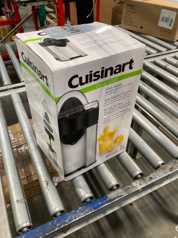 Photo 2 of ***MISSING LID*** Cuisinart CCJ-500P1 Pulp Control Citrus Juicer, 1, Black/Stainless