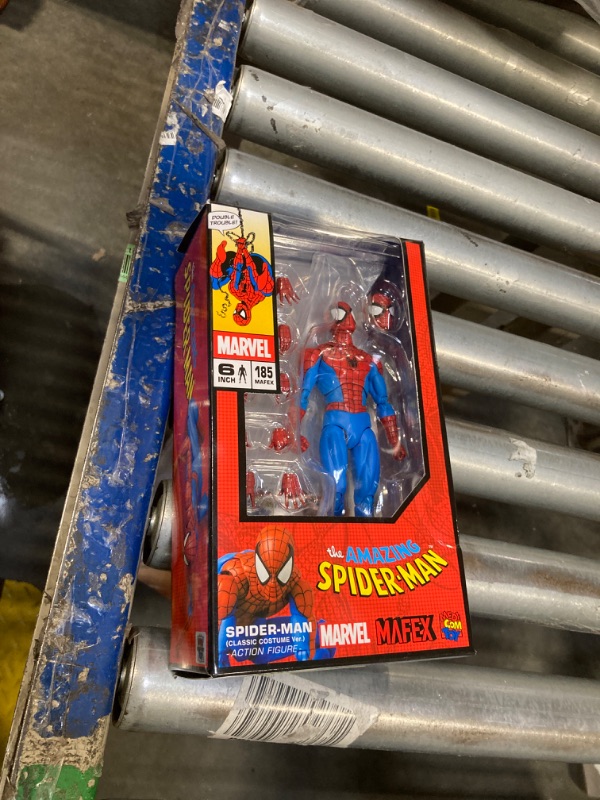 Photo 2 of ????????(MEDICOM TOY) MAFEX No.185 Spider-Man Spider-Man (Classic Costume Ver.) Total Height Approx. 6.1 inches (155 mm), Non-Scale, Pre-Painted Action Figure