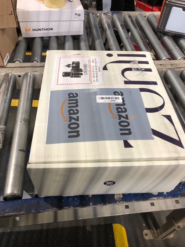 Photo 1 of ZonLi Z-Walk Pro 36W Battery Operated Heated Blanket,Portable,Cordless, Rechargeable Heated Blanket with 3 Heating Levels,Includes 20000mAh Power Bank,for Car, Stadium, Outdoors (Black)