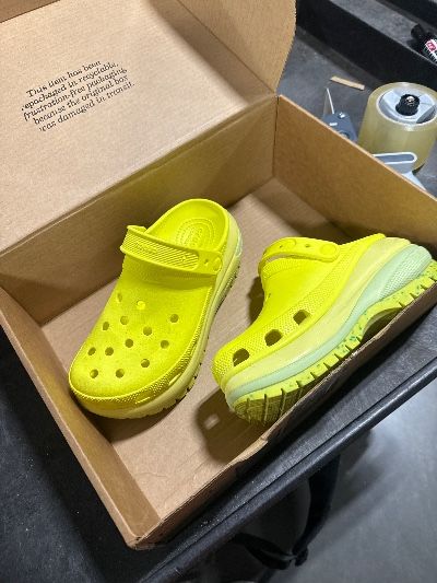 Photo 3 of ***SLIGHTLY DIRTY***Crocs Mega Crush Clog - Unisex Clogs - Thermoplastic Upper - Adjustable Ankle-Sling - Flexible - Rubber Tread Acidity Men's 5, Women's 7 Medium