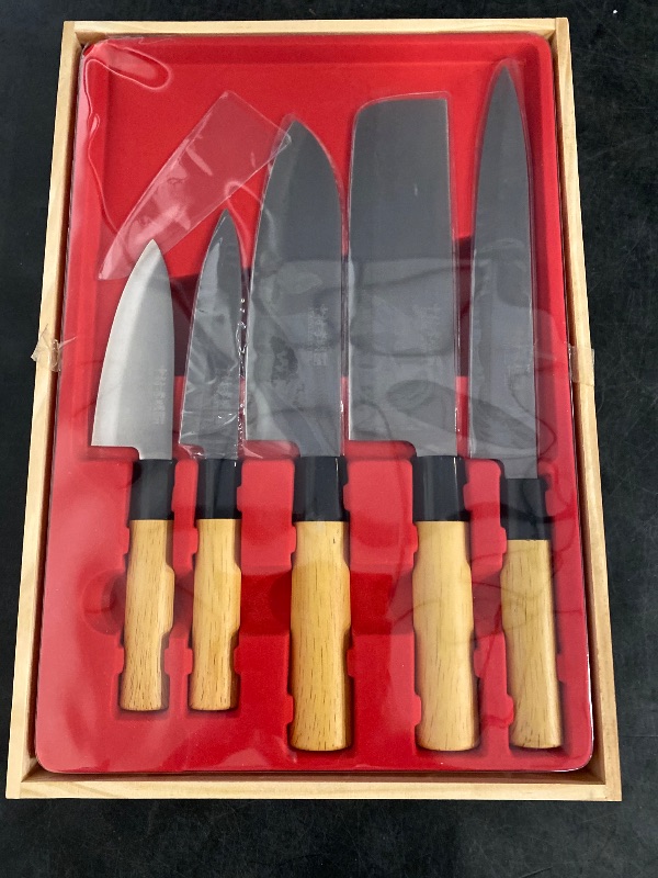 Photo 1 of Japanese Kitchen Knife Set of 5 (Wooden Box Case) Mr. Takaaki Nakamura