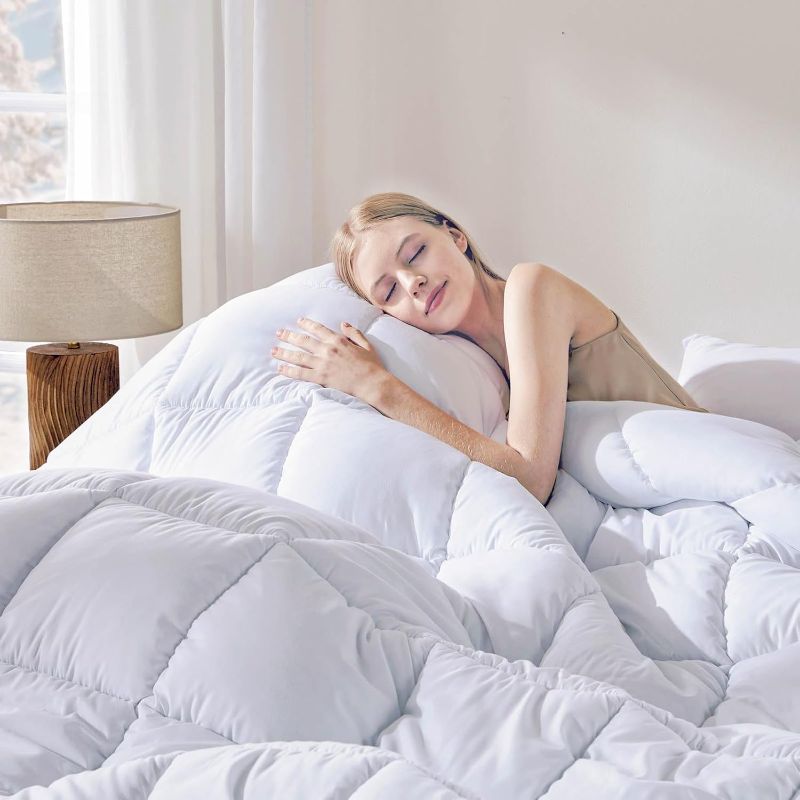 Photo 1 of DOWNCOOL Comforters Queen Size, Duvet Insert, White All Season Duvet, Lightweight Quilt, Down Alternative Hotel Comforter with Corner Tabs (White, Queen 88x92 Inches)