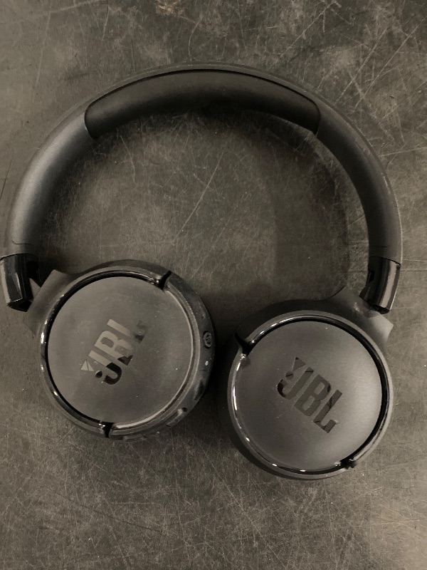 Photo 1 of JBL Tune 510BT - Bluetooth headphones with up to 40 hours battery, microphone for call, foldable and comfortable, Android and iOs compatible (Black)