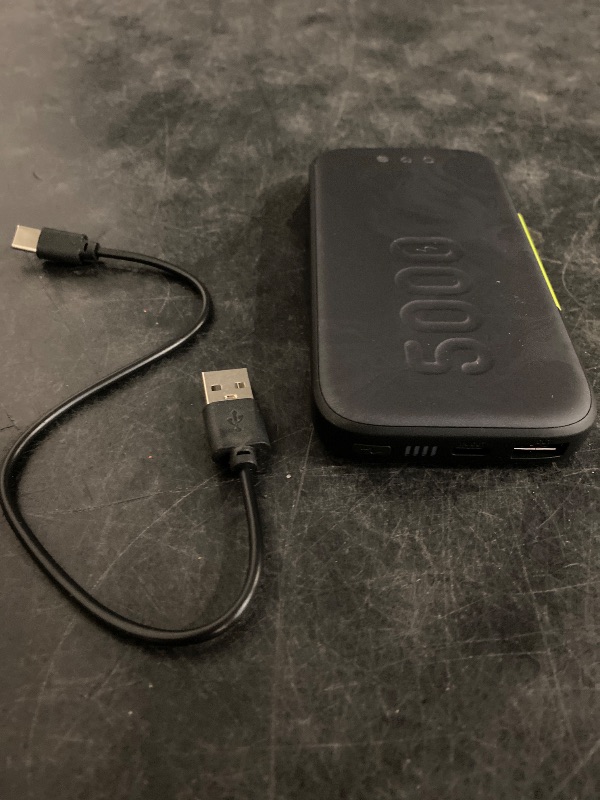 Photo 1 of InstantGo 5000 - 5000mAh Wireless Power Bank- Black