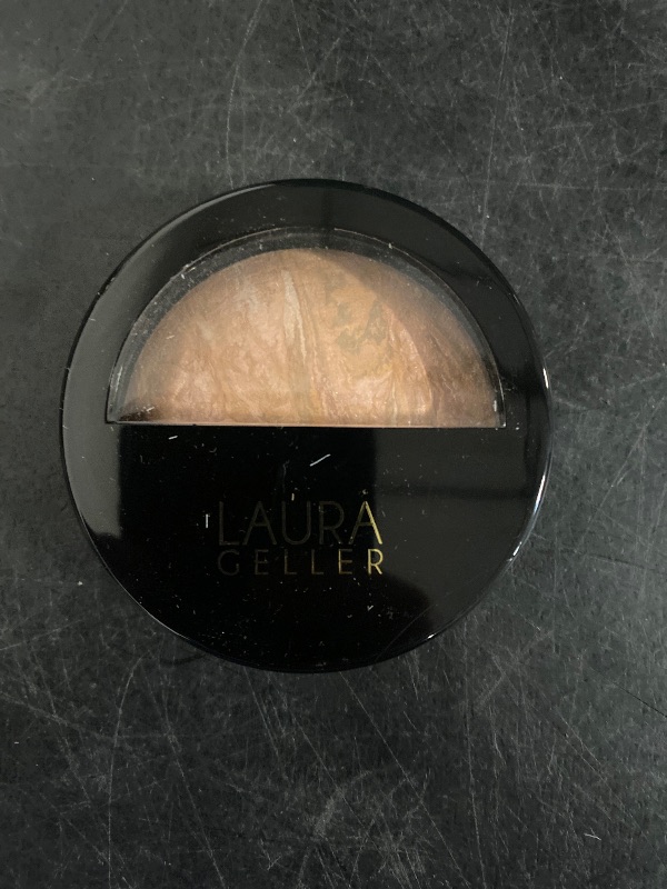 Photo 1 of LAURA GELLER NEW YORK Baked Balance-N-Glow Illuminating Foundation - Light - Buildable Sheer to Light Coverage - Satin Finish