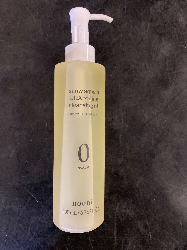 Photo 1 of NOONI Facial Cleanser - Snow Aqua 0 LHA Toning Cleansing Oil | Makeup Blackhead Remover, Pore Control, Glass Skin, Help Control Sebum, Revitalizing, Mother's Day, 6.76 Fl Oz (200 ml)