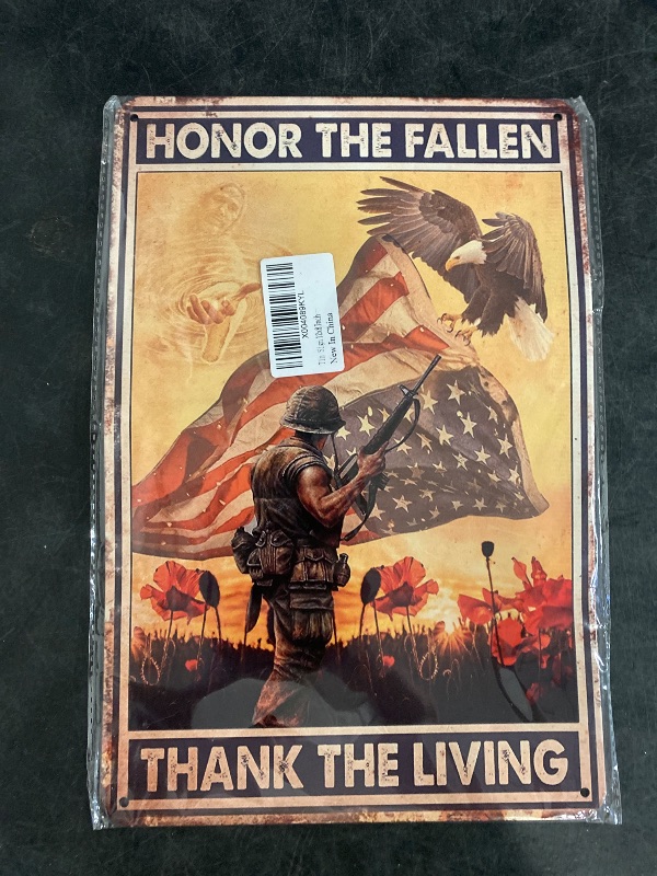 Photo 1 of Memorial Day Veteran Retro Metal Tin Sign Honor The Fallen Thank The Living Poster Veterans Day Decor Tin Sign Plaque For Garage Home Coffee Bar Wall Decor 12x8 Inch