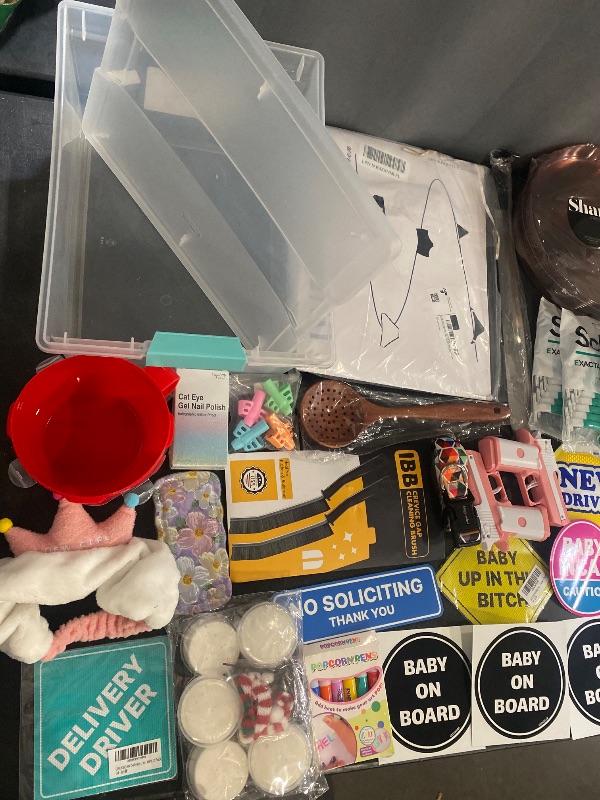 Photo 1 of 32 Items Miscellaneous Bundle | Cleaning Supplies, Seasonal & Party Supplies, Phone Accessories, Beauty Accessories, Kitchen & Dining, Women's Clothing, Car Accessories, School & Office Supplies, Arts & Crafts & Sewing, Bed & Bath, Storage & Organization