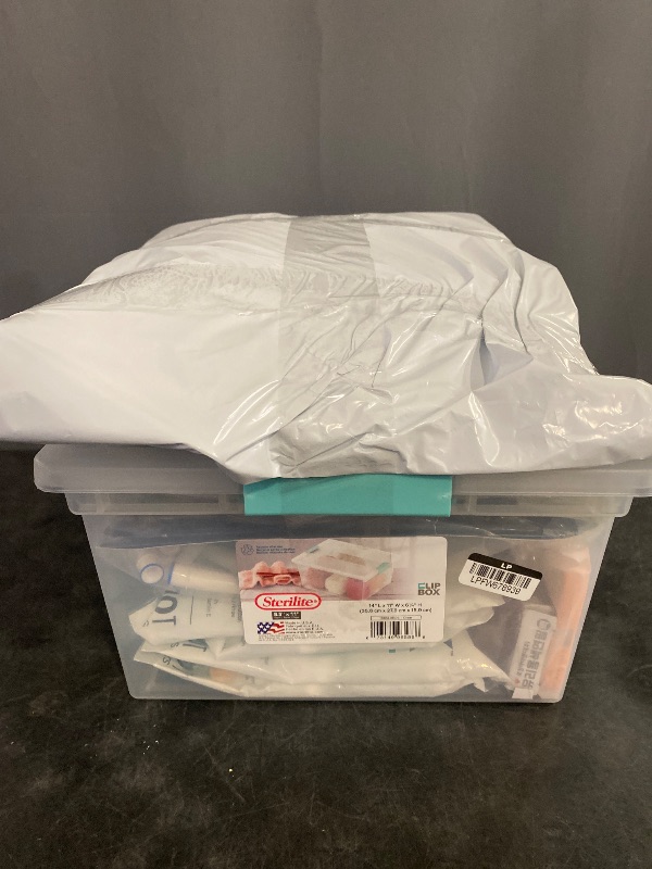 Photo 1 of 32 Items Miscellaneous Bundle | Cleaning Supplies, Seasonal & Party Supplies, Phone Accessories, Beauty Accessories, Kitchen & Dining, Women's Clothing, Car Accessories, School & Office Supplies, Arts & Crafts & Sewing, Bed & Bath, Storage & Organization